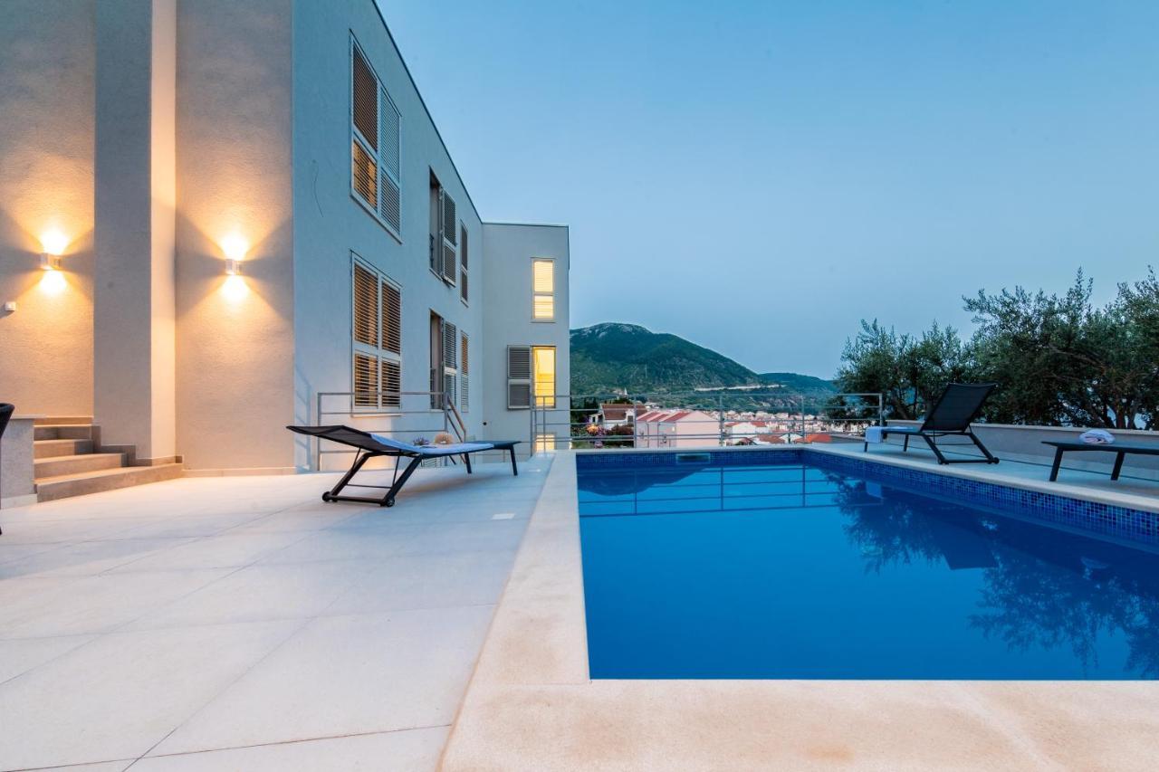Seaside Elegance Suites Komiža Εξωτερικό φωτογραφία